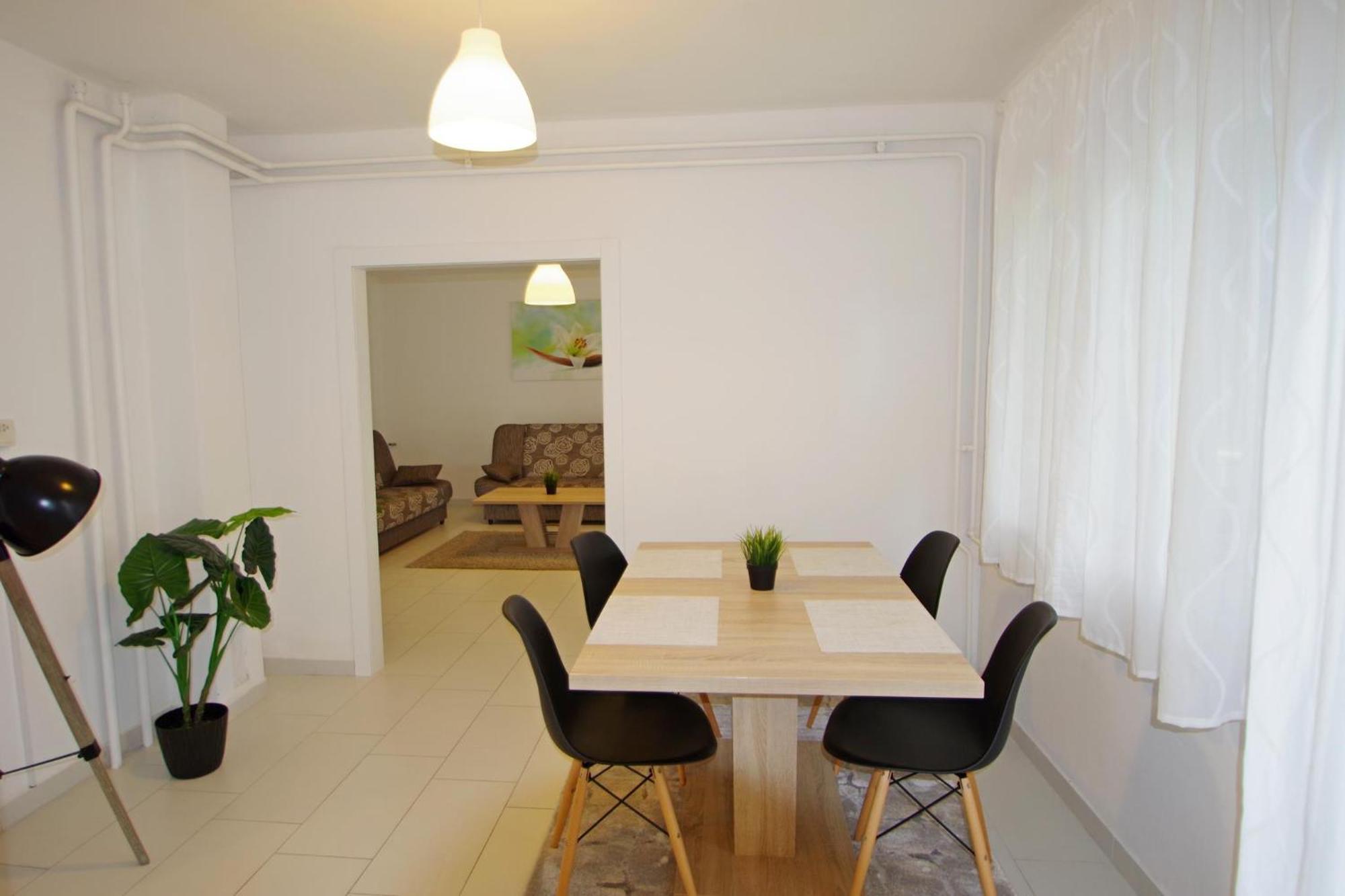 Apartments Nikolina Rakalj Bagian luar foto