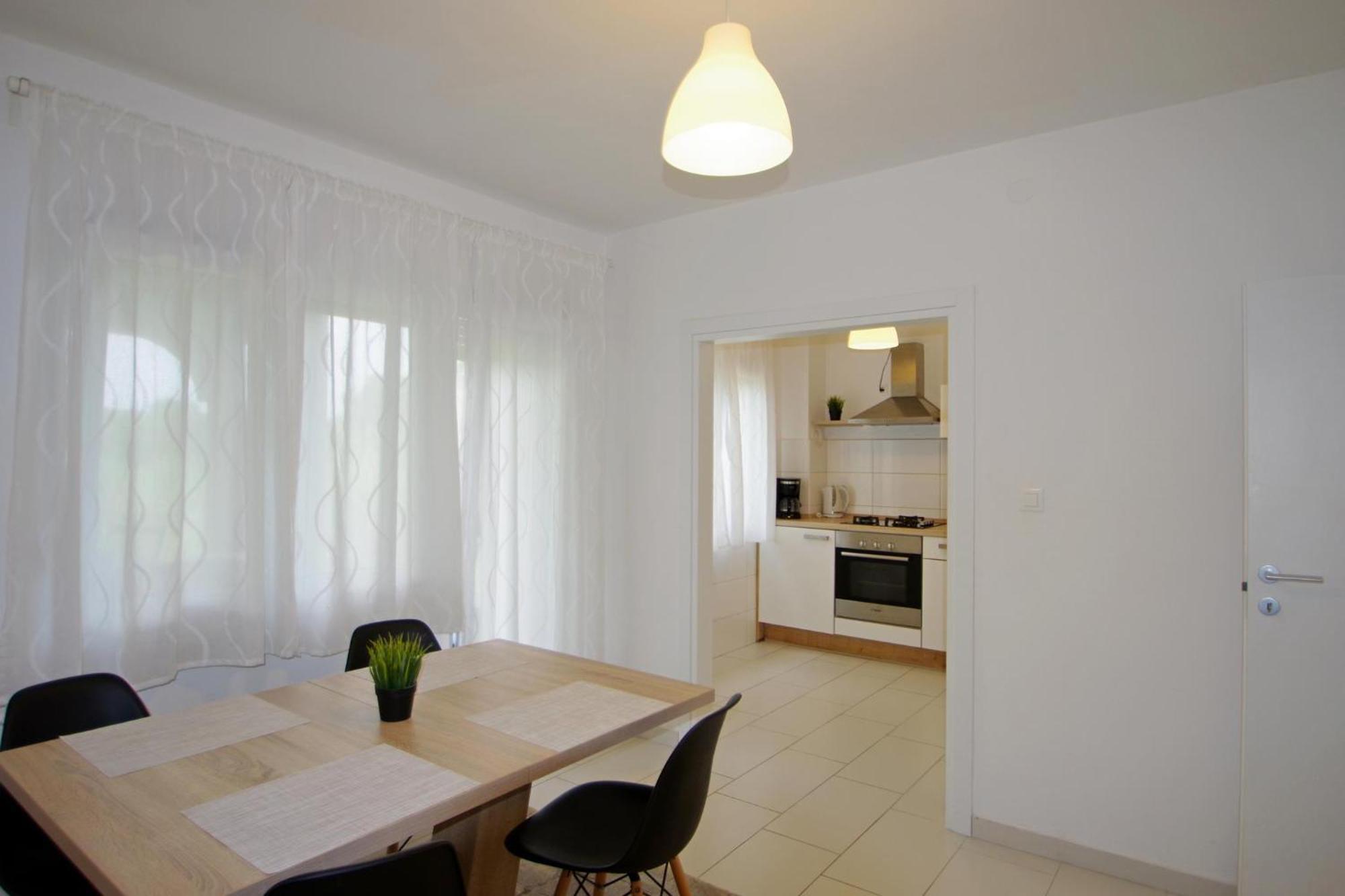Apartments Nikolina Rakalj Bagian luar foto