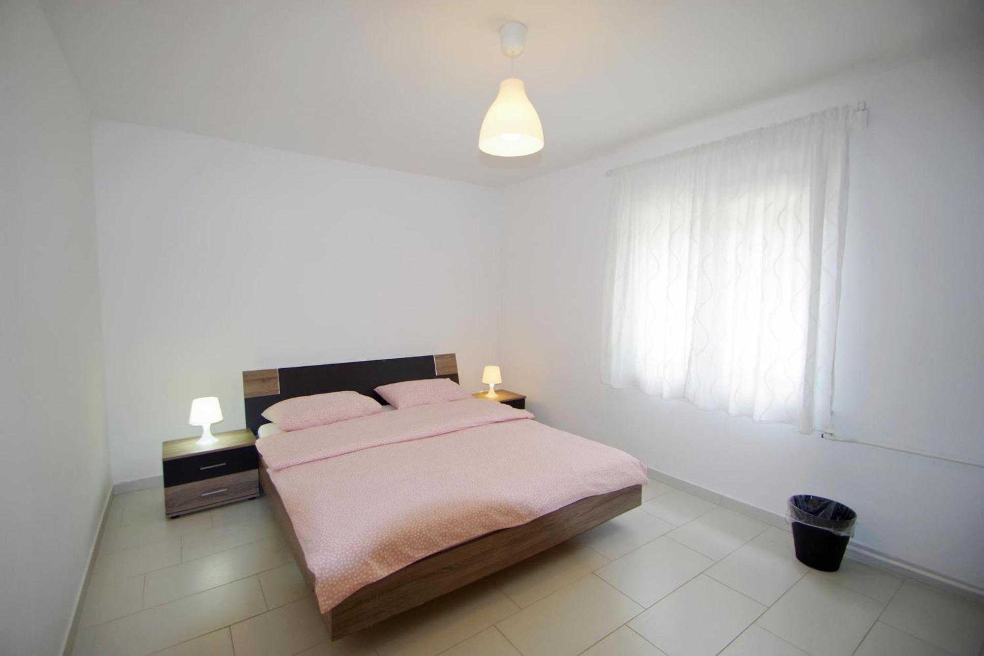Apartments Nikolina Rakalj Bagian luar foto